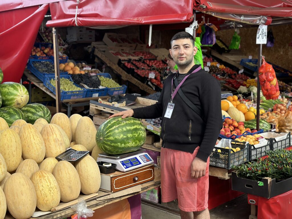 продавец