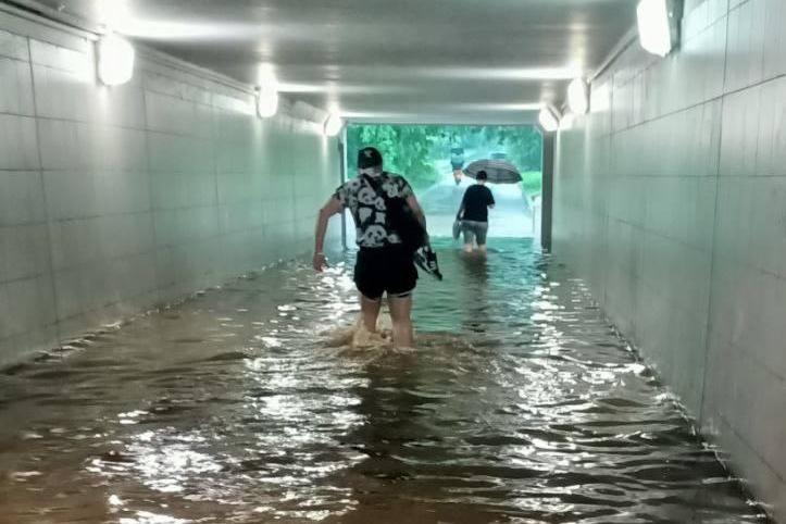 Москва ушла под воду: полмесячной нормы осадков выпало за сутки