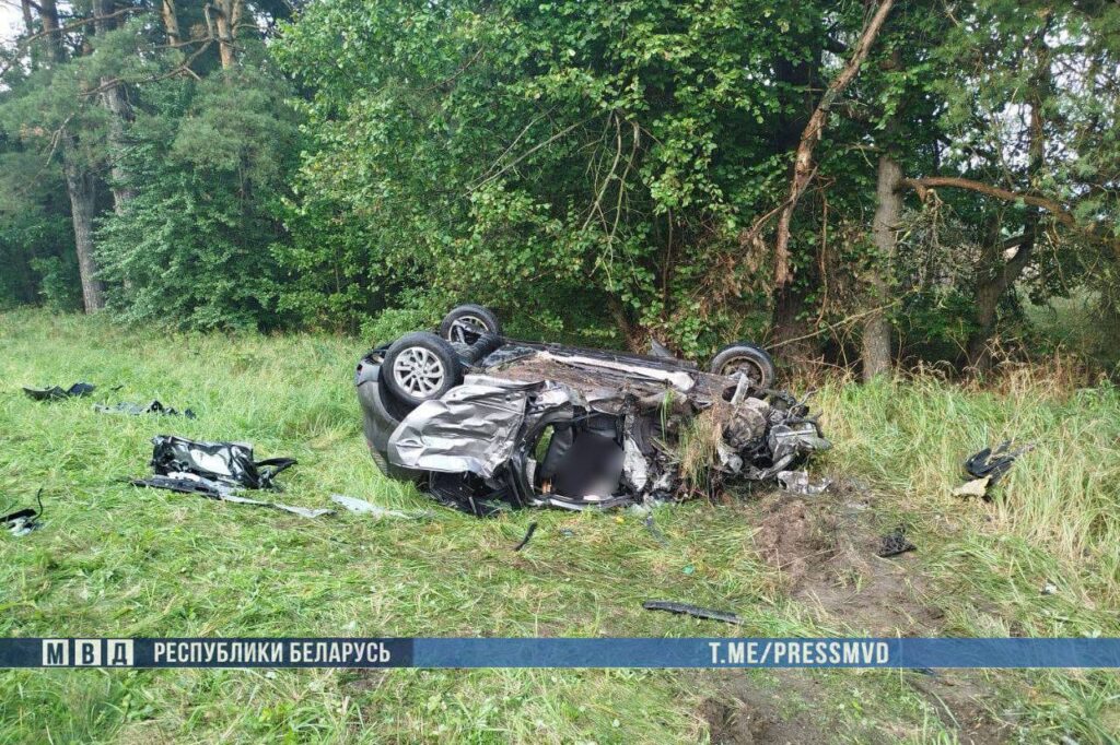 ДТП с тремя погибшими на Гродненщине: среди пострадавших — дети 4, 12 и 17 лет