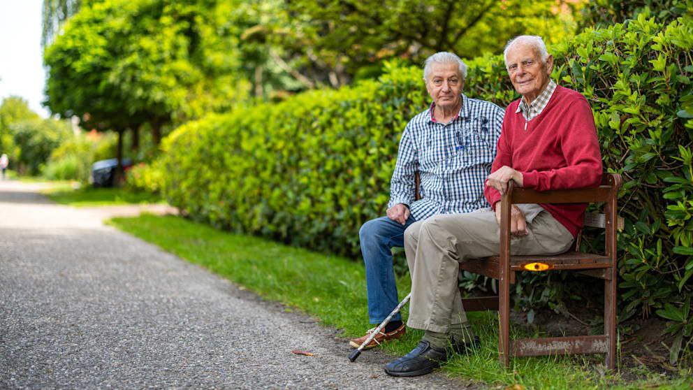 В Германии у 96-летнего пенсионера отобрали скамейку: частная собственность на муниципальной земле