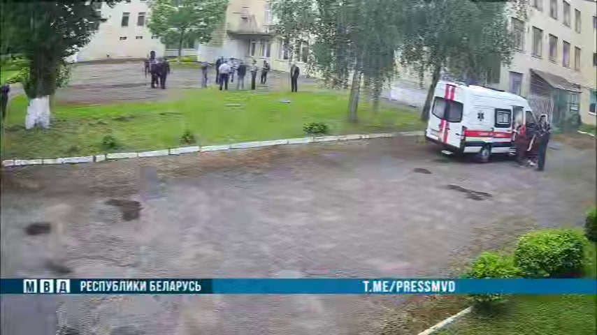 В Витебске мужчина пытался убить 17-летнюю девушку — правоохранителям пришлось стрелять по ногам