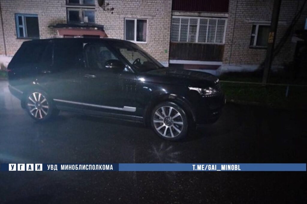Годовалый ребенок вырвался из рук матери и попал под авто в Смолевичском районе