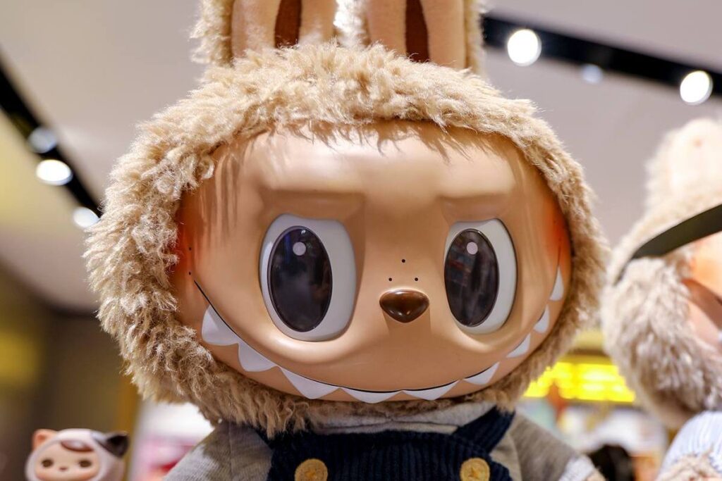 Pop Mart выпускает мини-Labubu: акции компании взлетели на 12%