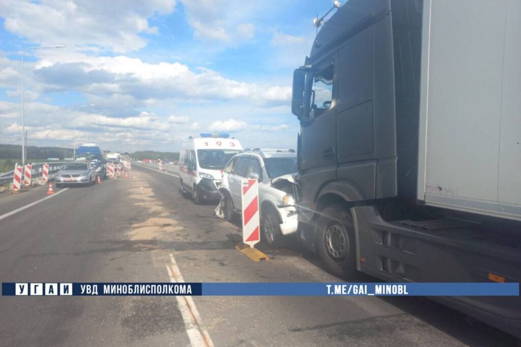 В Столбцовском районе произошло ДТП с участием трёх автомобилей
