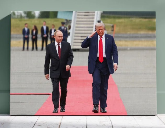 Футболки с Путиным и Трампом: фотосувениры с Аляски продают онлайн