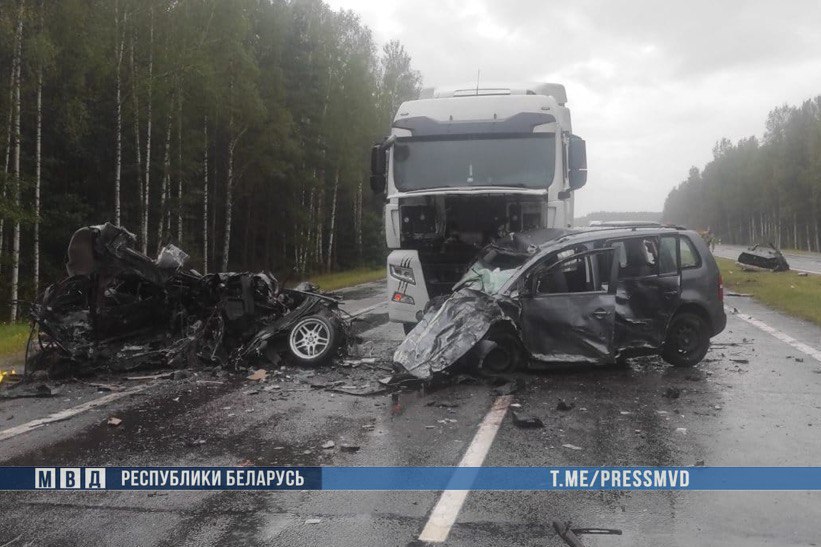 Пятеро человек погибли в ДТП на трассе М-1