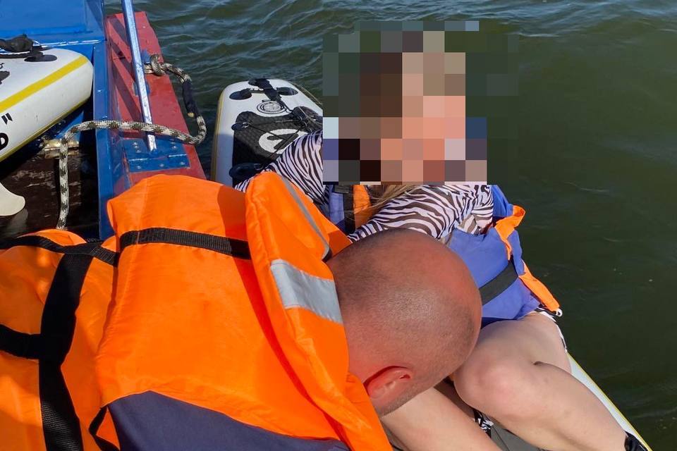 На Заславском водохранилище спасли двоих сапбордистов, выбившихся из сил