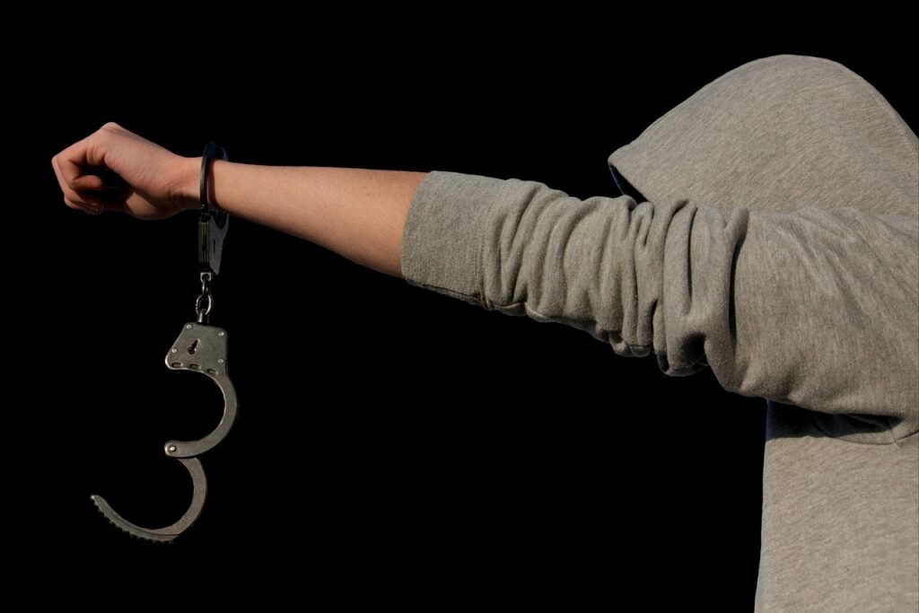 В Великобритании арестованы 10 мужчин по делу о сексуальном насилии над детьми
