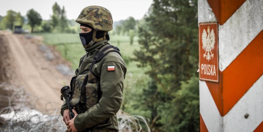 Стреляют в упор: Польша повышает ставки на границе