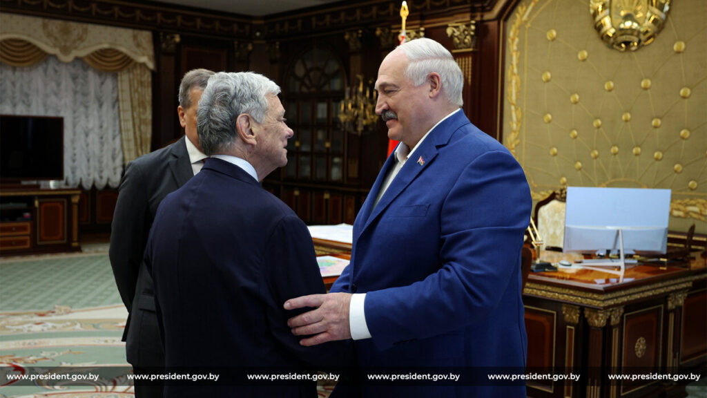 Лукашенко встретился в Минске с представителем Трампа