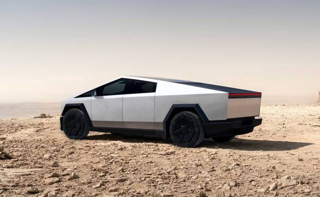 Tesla терпит крах в Индии