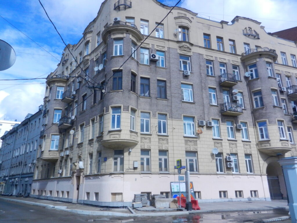 В Москве продают подземную часть столетнего дома-памятника
