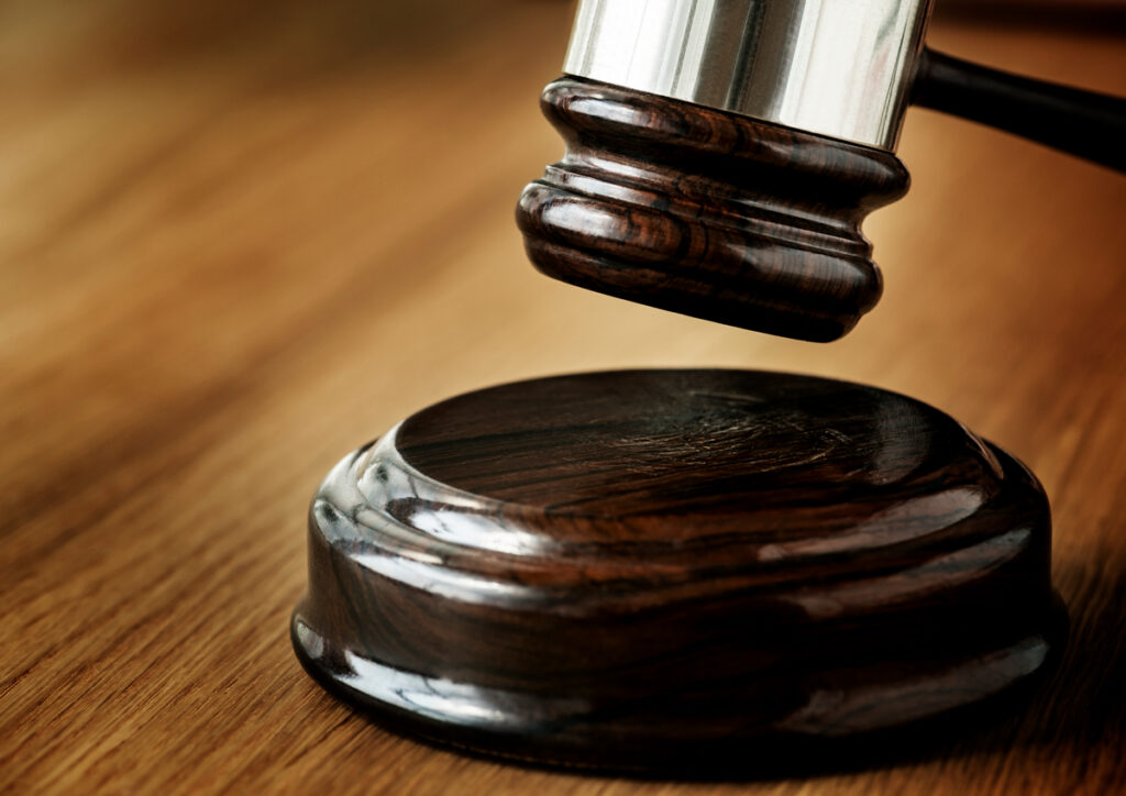 Суд в Минске арестовал на 3 месяца россиянина за фальшивый паспорт