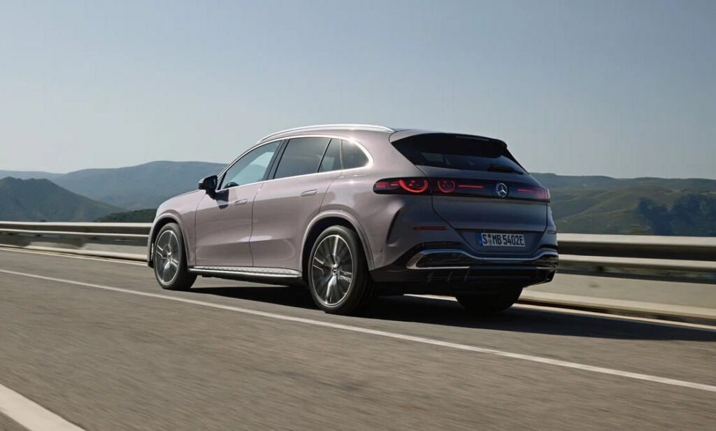 Представлен Mercedes-Benz GLC на батарейках: 713 километров без подзарядки и метровый экран
