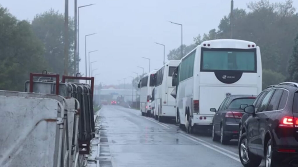 Очередь на въезд в Беларусь растёт: более 1600 автомобилей ждут пересечения границы