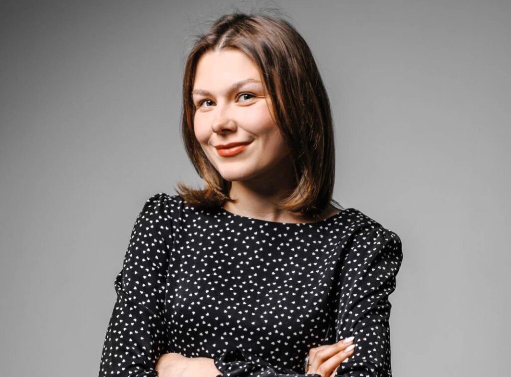 Полина