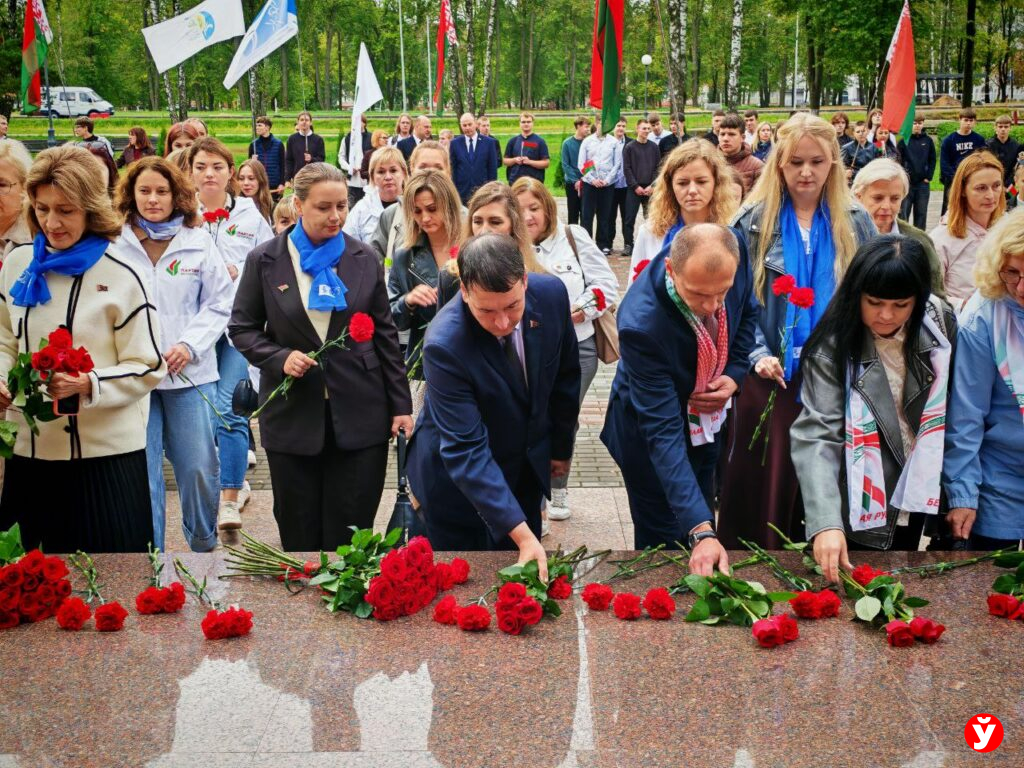 Возложение Жодино