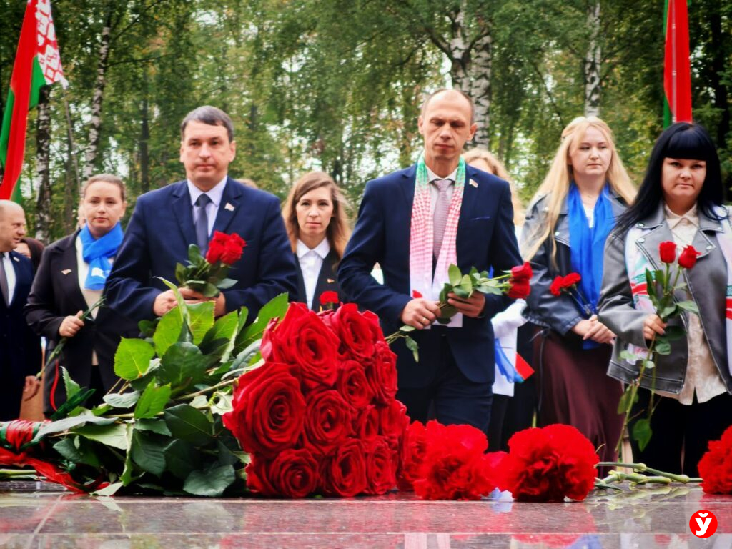 Возложение Жодино