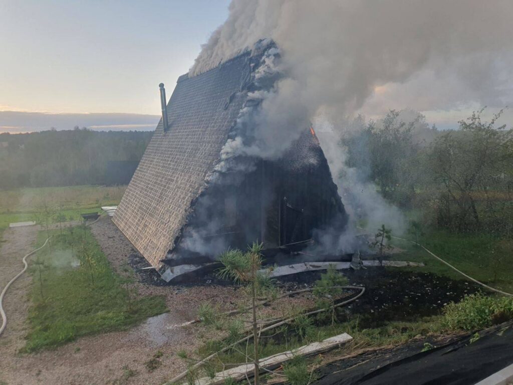 Частный дом горел в Логойском районе