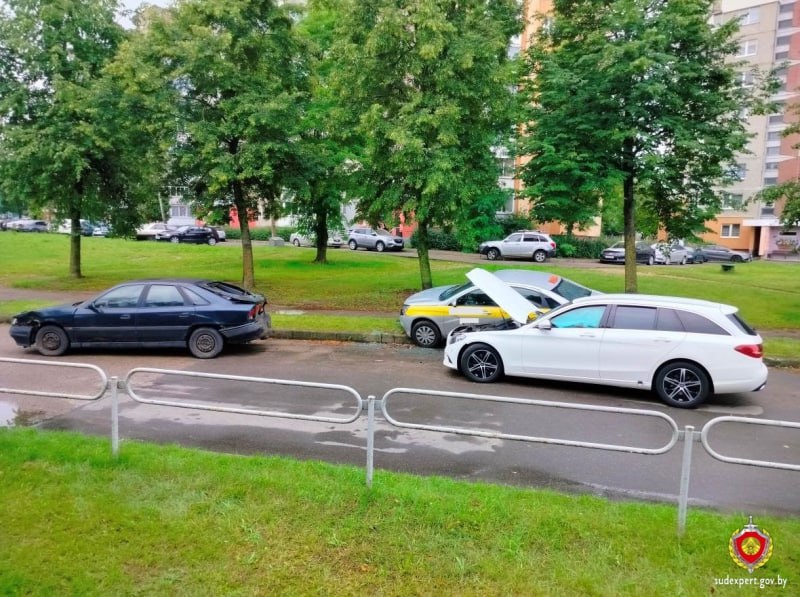 В Гродно пьяный работник СТО разбил в ДТП три авто