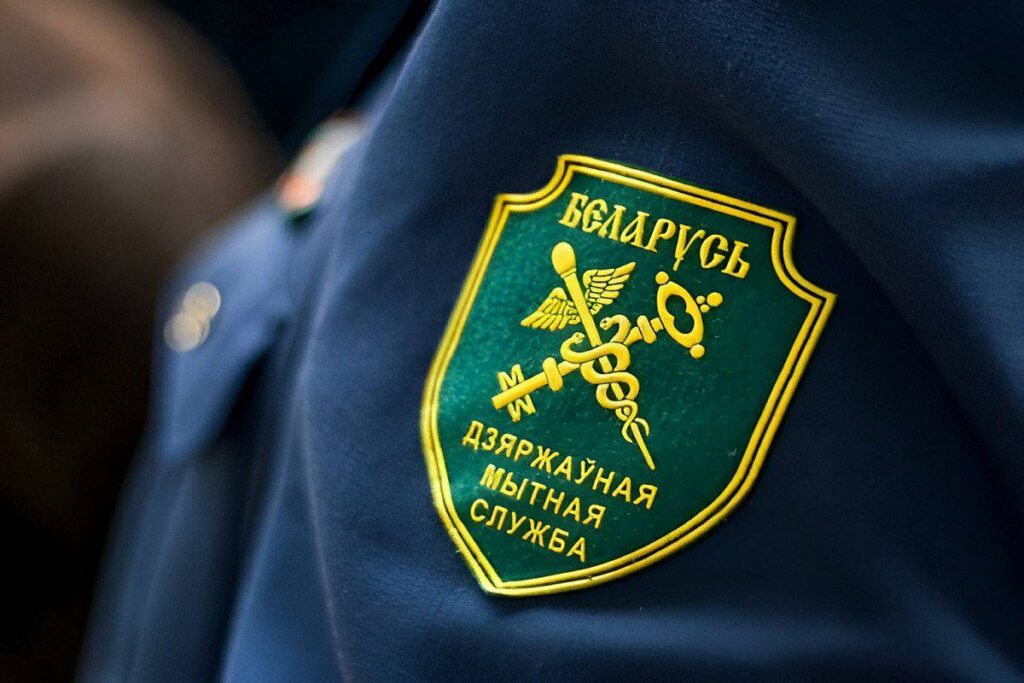 Обеспечивают экономический суверенитет страны — губернатор поздравил таможенников