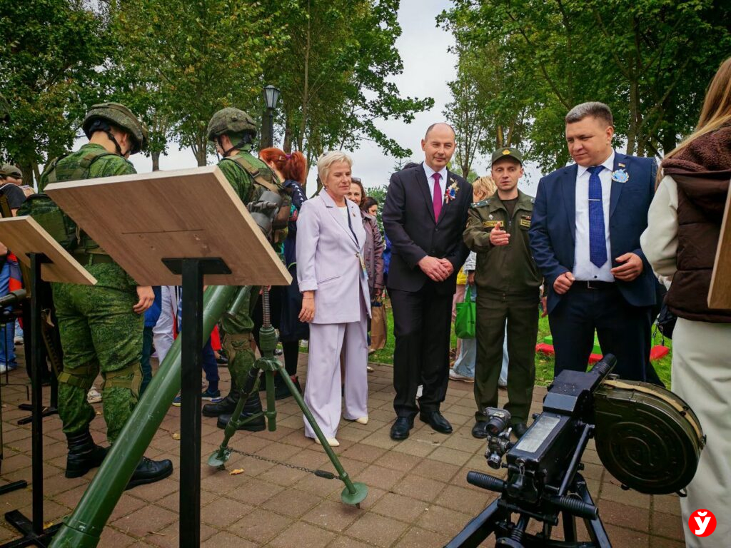 Скейт-площадка и тропа здоровья: что представили в новом молодежном парке Заславля