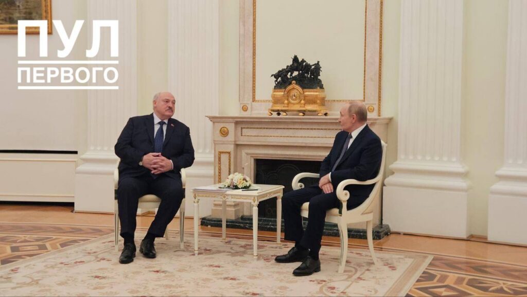 Лукашенко подчеркнул необходимость решения накопившихся вопросов с Россией