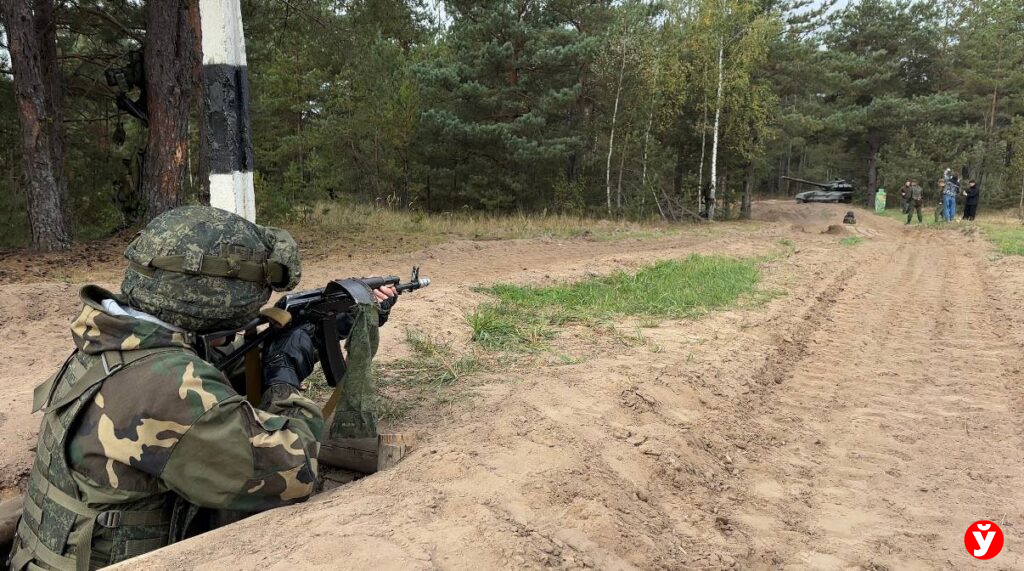 Нападение на лагерь и обкатка танком: завершающий день Форума блогеров «БлогБай. Сила в правде»