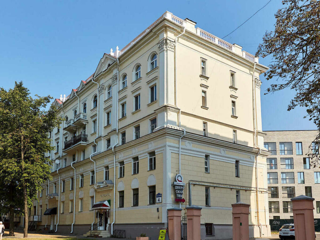 Шик в сталинке. Нашли дизайнерскую квартиру в центре столицы