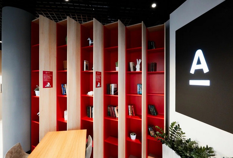 Альфа-Банк столкнулся с трудностями в работе Apple Pay