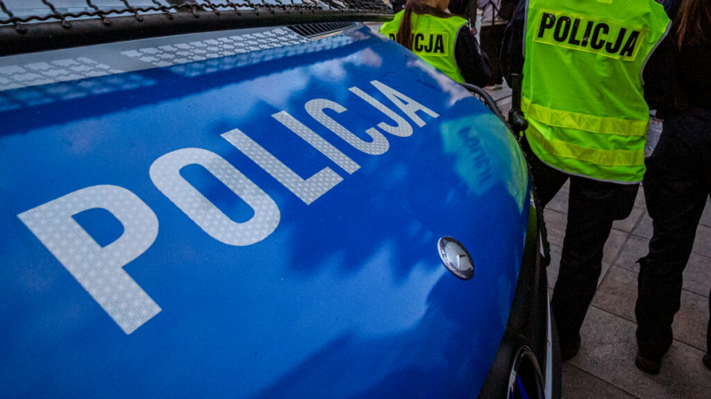 В Польше родители 27 лет держали в запертой комнате дочь