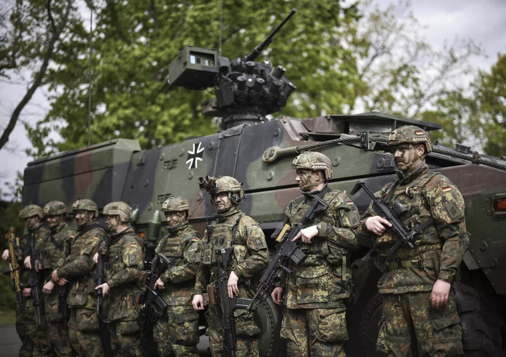 В Германии агитируют воевать за Украину