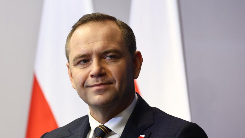 Президент Польши отобрал квартиру у инвалида: почему взятничество достигло предела