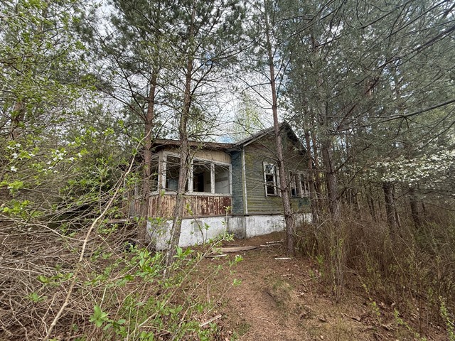 Заброшенный лагерь под Минском ушёл с молотка почти за миллион