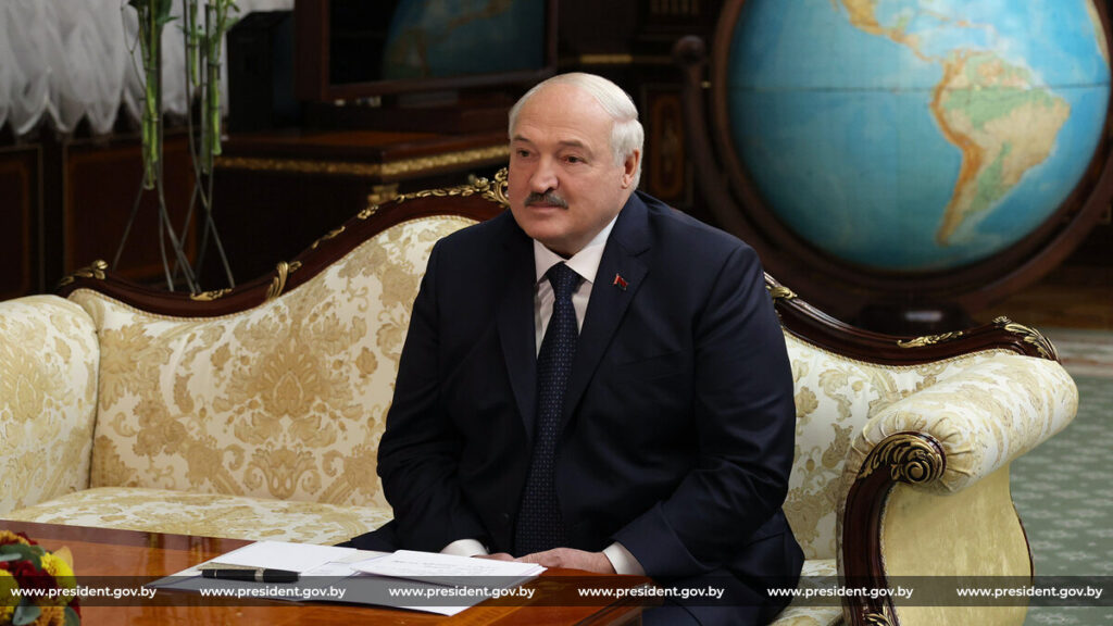 Лукашенко: Минск готов нарастить объемы поставок техники и продовольствия в Нигерию