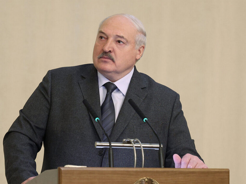Нет больше выходных: Азарёнок — о мобилизации госаппарата