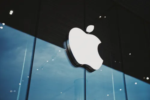 Apple готовится к смене руководства: кто придет на место Кука