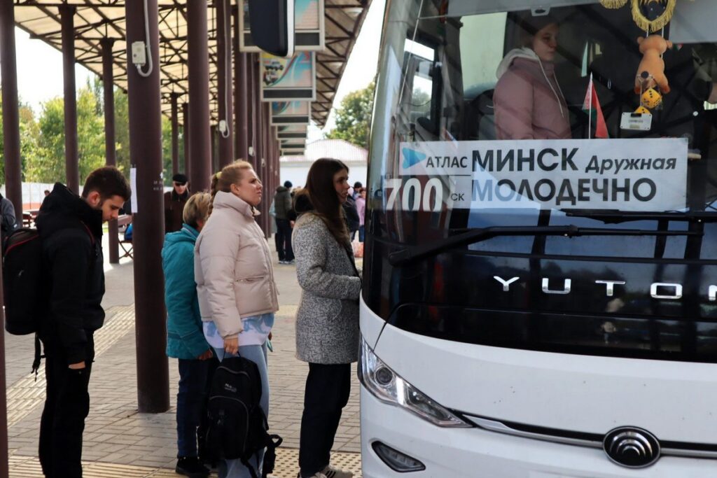 Цена поездки Молодечно — Минск выросла за 1,5 года в третий раз. Пассажиры пересядут на электричку?