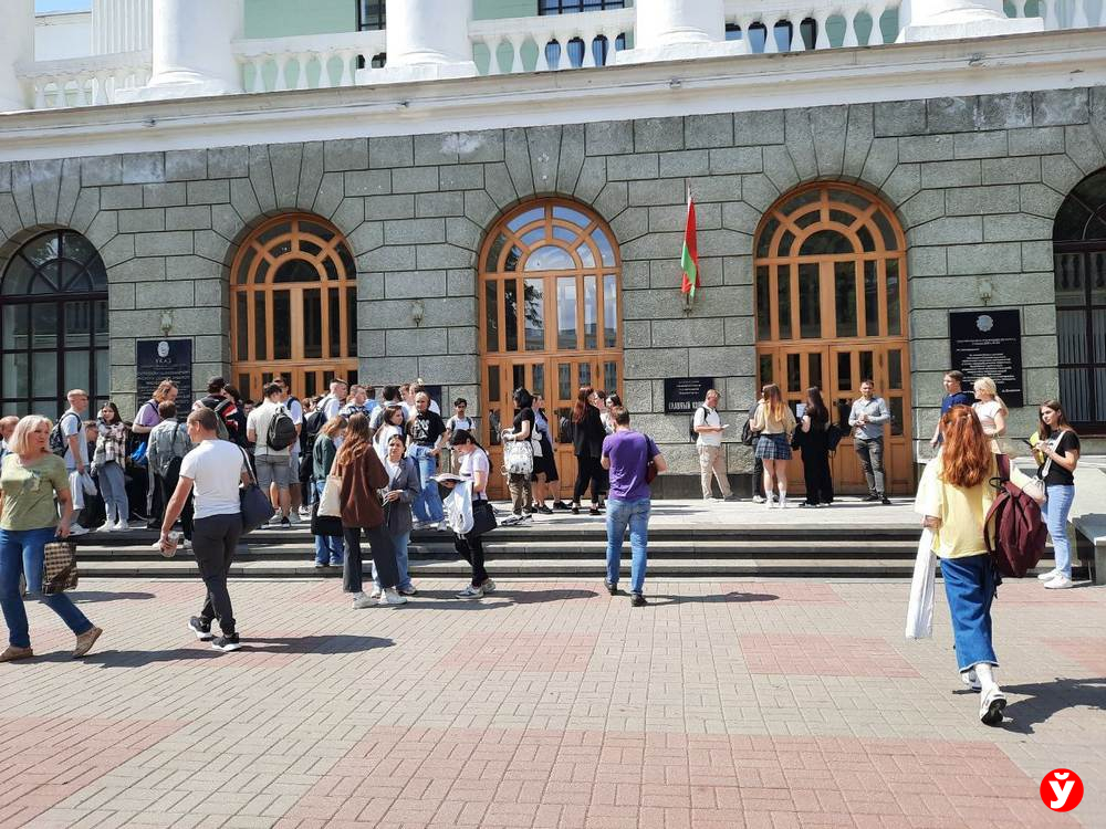 Как поступить в вуз без экзаменов —  в Минобразования назвали условия и специальности