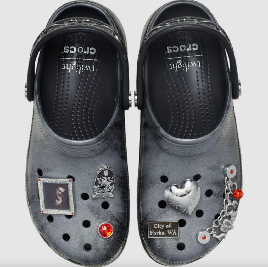 Crocs выпустит сабо в честь 17-летия фильма «Сумерки»