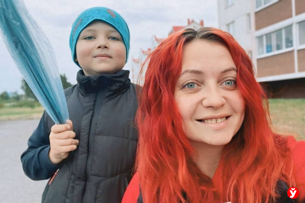 «Боялась, а теперь благодарна»: как запрет телефонов в школе запрет изменил жизнь семьи в Клецке