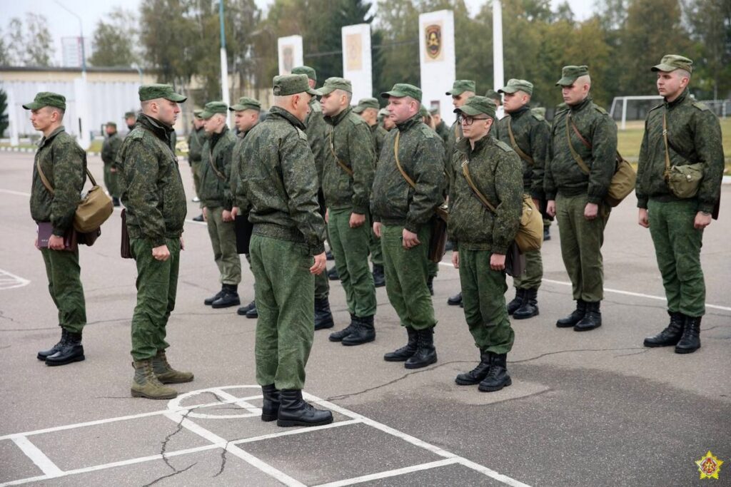 ВС Беларуси приводят в высшую боевую готовность