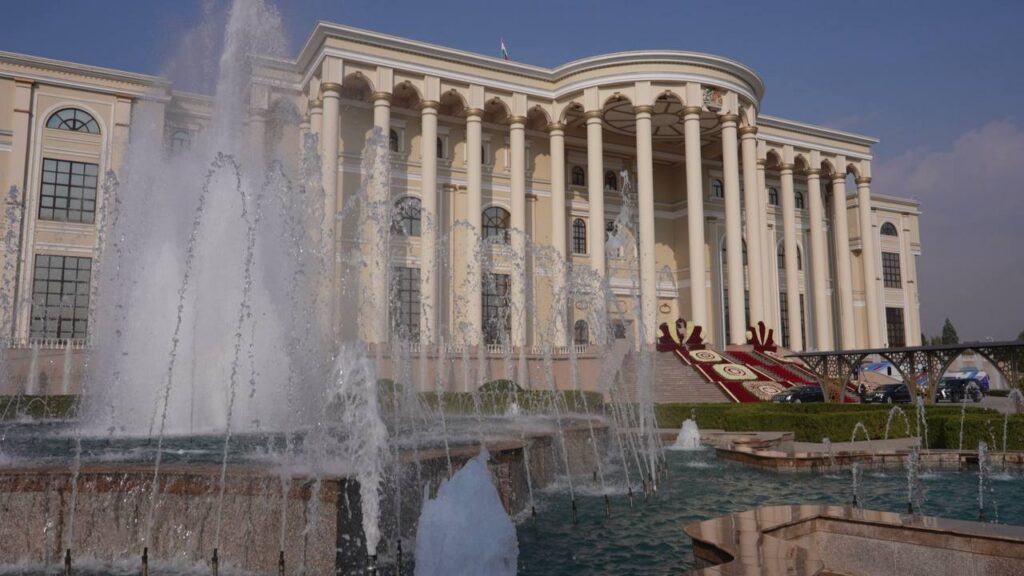 Под крышей мира и между мирами: каким мы увидели современный Таджикистан