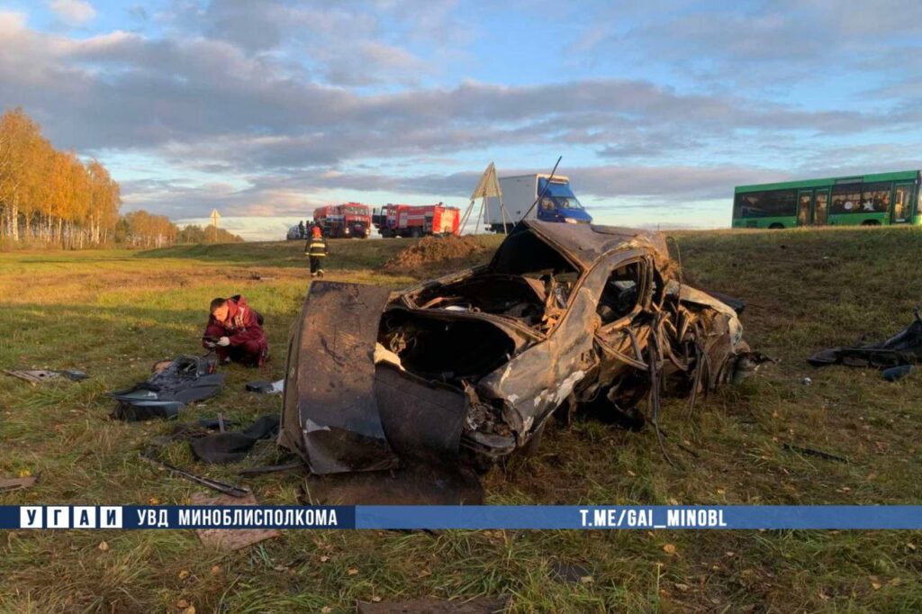 25-летний водитель погиб в ДТП с опрокидыванием в Минском районе