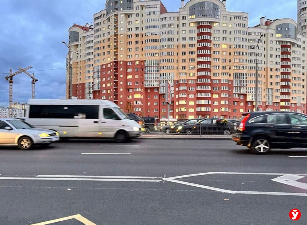 Из Минска в Фаниполь теперь можно уехать после 22:00 — проверяем, пустуют ли поздние маршрутки