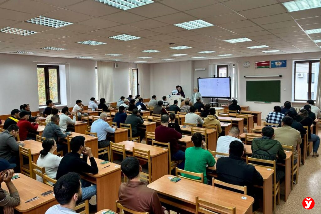 63 рубля и 20 вопросов за полчаса. Как проходит языковой экзамен для трудовых мигрантов