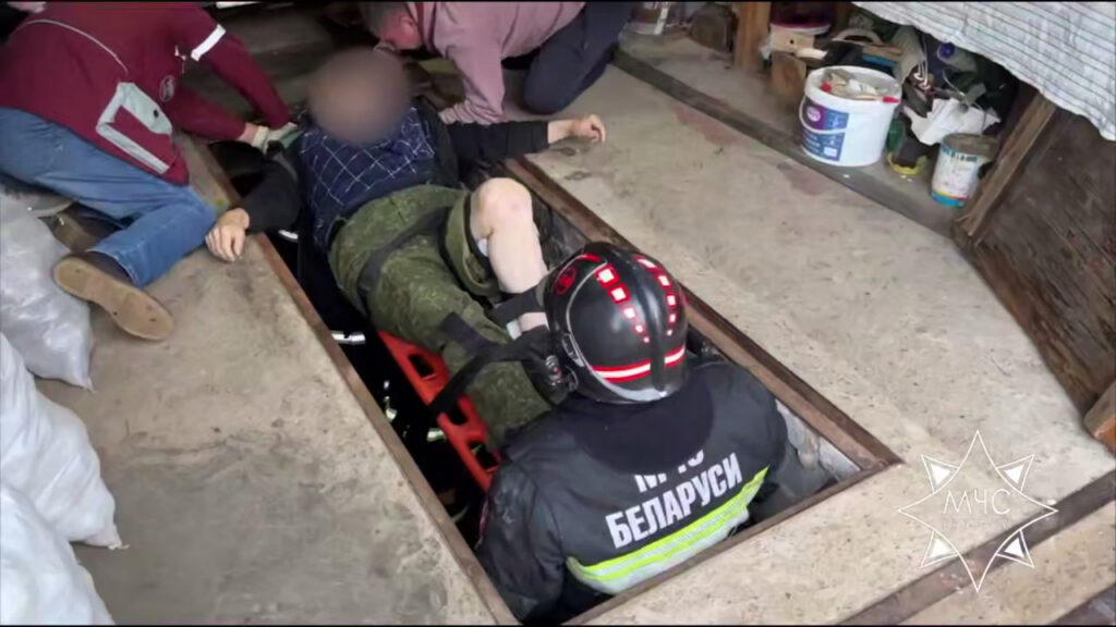 В Минском районе мужчина упал в смотровую яму в гараже — понадобилась помощь спасателей