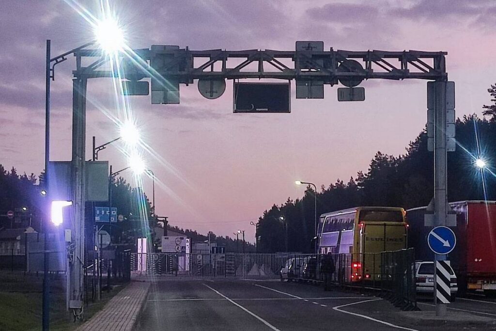 Литва полностью закрыла грузовое сообщение на границе с Беларусью