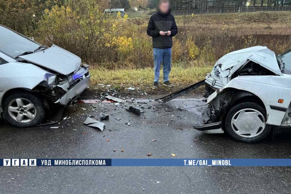В Борисове столкнулись два Peugeot — водитель в больнице, пассажирка получила травмы