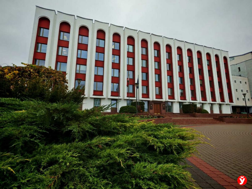 МИД: не премьеру Польши и Литвы решать, когда возобновят свою работу пункты пропуска через границу